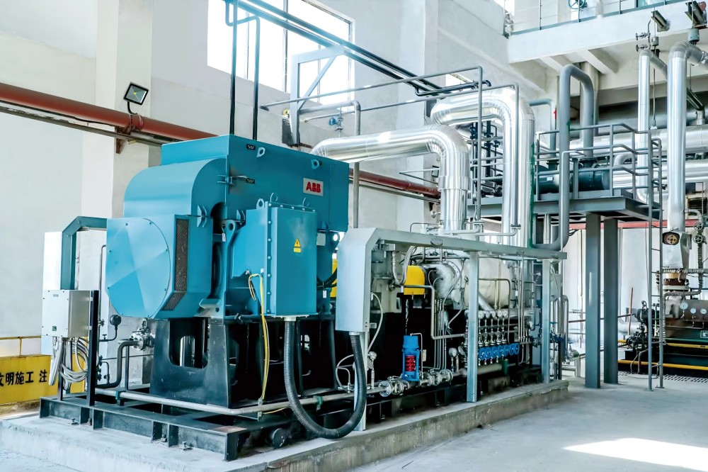 高潮H跪趴扩张调教男男视频